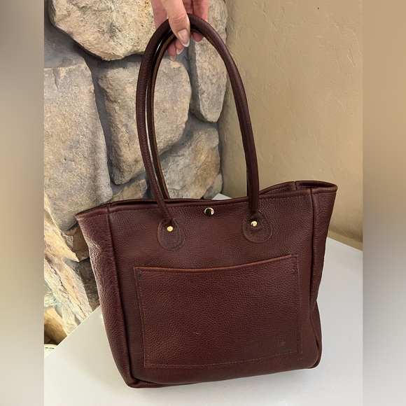 Deerfield Leathers Barn Bag Quality Leather Tote Bag - Picture 3 of 15